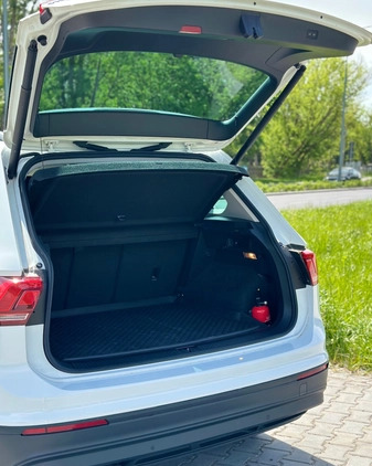 Volkswagen Tiguan cena 93000 przebieg: 129418, rok produkcji 2017 z Piaseczno małe 106